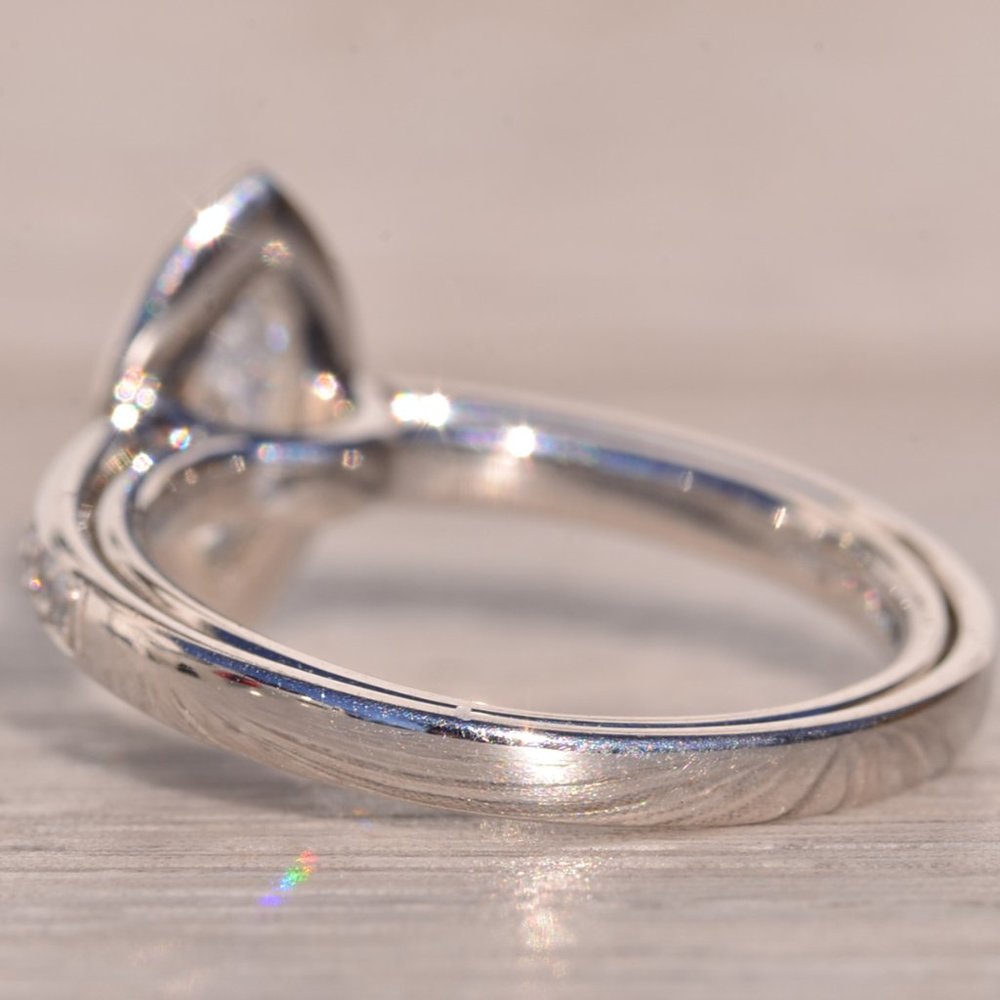 Designer Diana Vincent Signed Marquise Engagement Ring in Platinum - Picture 3 of 10